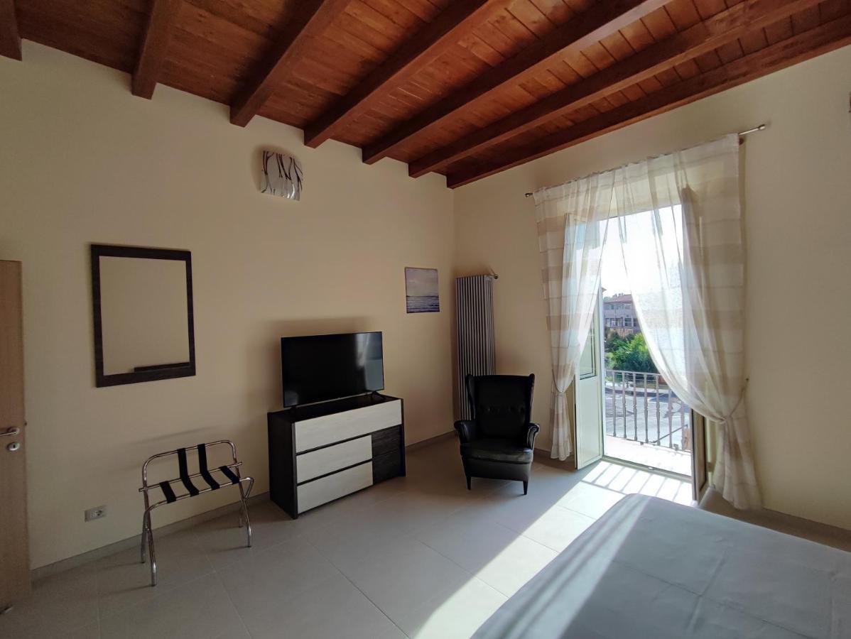 In Centro Rooms And Apartments Isola di Liri Eksteriør billede