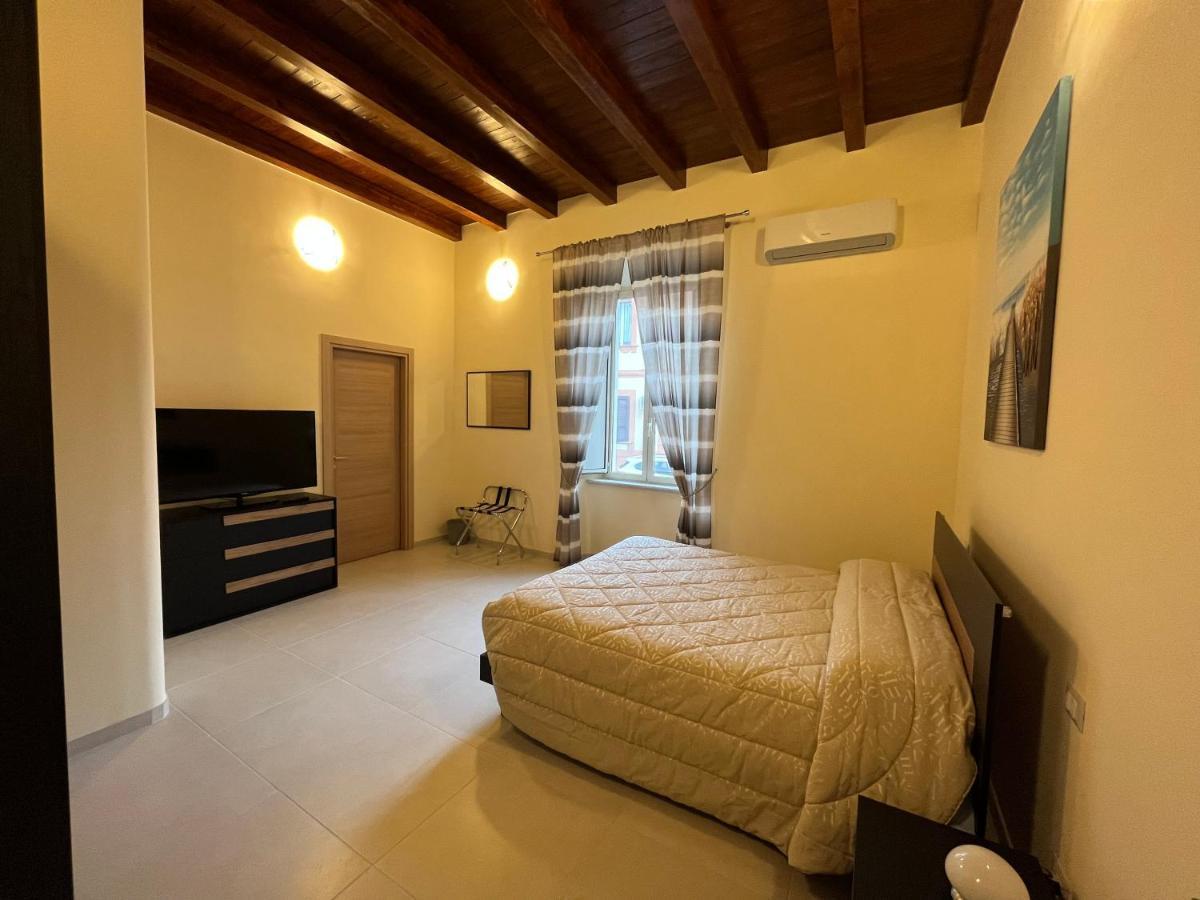 In Centro Rooms And Apartments Isola di Liri Eksteriør billede