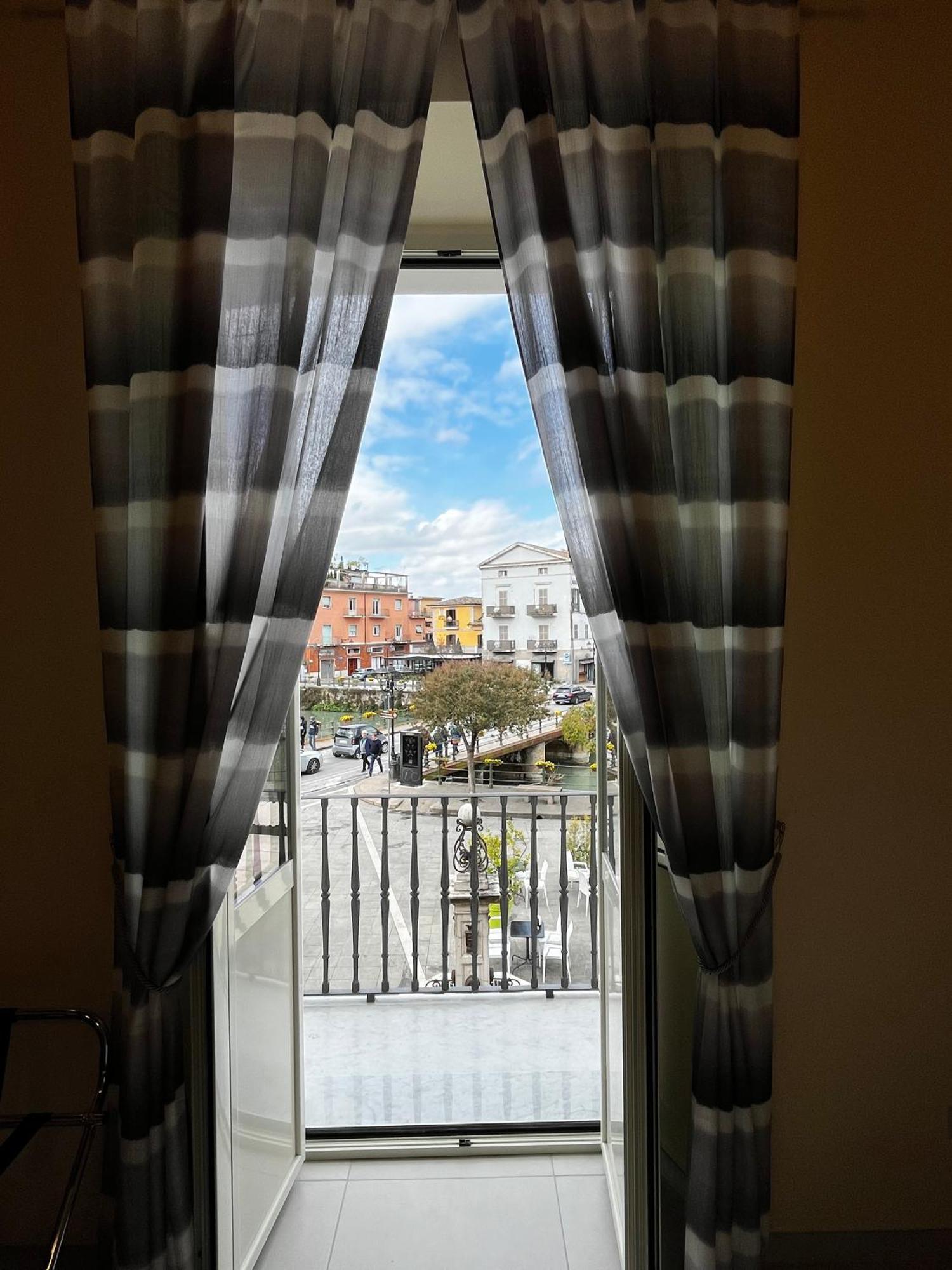 In Centro Rooms And Apartments Isola di Liri Eksteriør billede